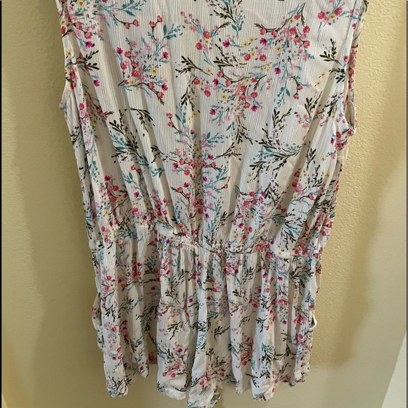 Lily Rose short sleeve Romper - Picture 4 of 5